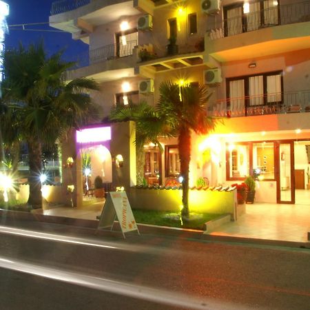 Tropicana Paralía Exteriér fotografie